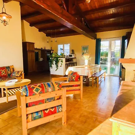 ヴィラ Au Calme A Proximite De La