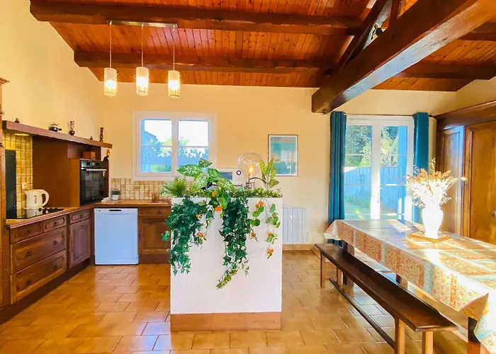 Villa Au Calme à Proximité De La *